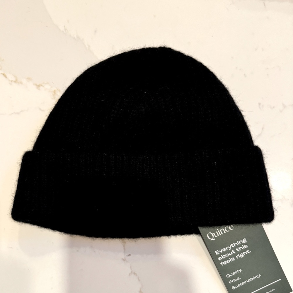 NWT QUINCE black cashmere beanie XS/S